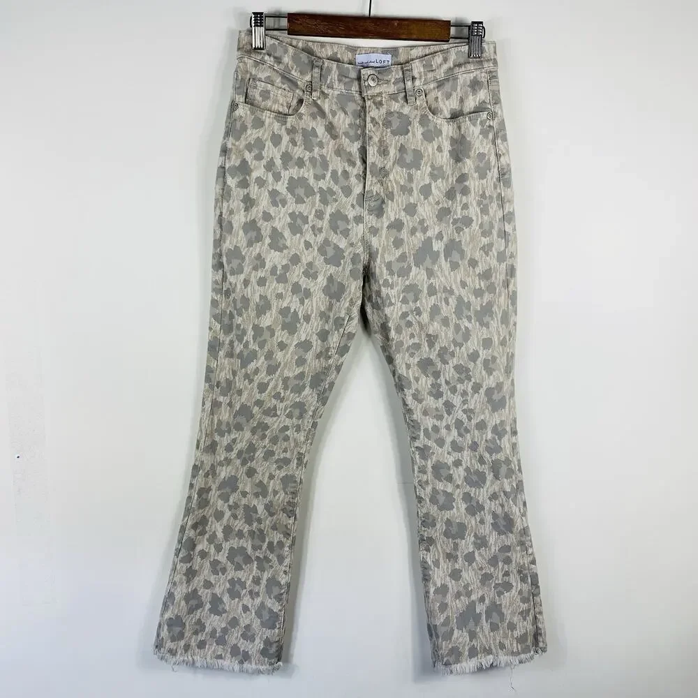 Ann Taylor LOFT Kick Crop Jeans 6 28 Animal Print 5-Pocket Frayed Hem Leopard